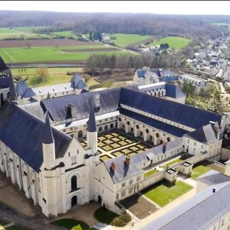 Feriehus Maison De Charme Avec Jardin Aux Trois-moutiers, 116 M², 6 Pers.