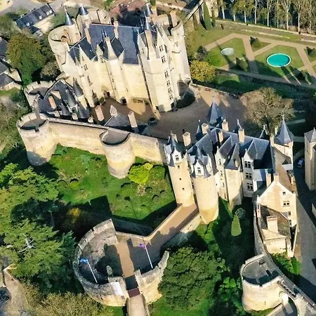 Maison De Charme Avec Jardin Aux Trois-moutiers, 116 M², 6 Pers.