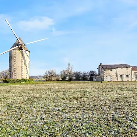 Maison De Charme Avec Jardin Aux Trois-moutiers, 116 M², 6 Pers. * Les-Trois-Moutiers