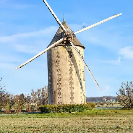 Maison De Charme Avec Jardin Aux Trois-moutiers, 116 M², 6 Pers.