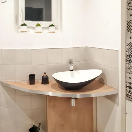 Maison De Charme Avec Jardin Aux Trois-moutiers, 116 M², 6 Pers. Prázdninový dům Les-Trois-Moutiers