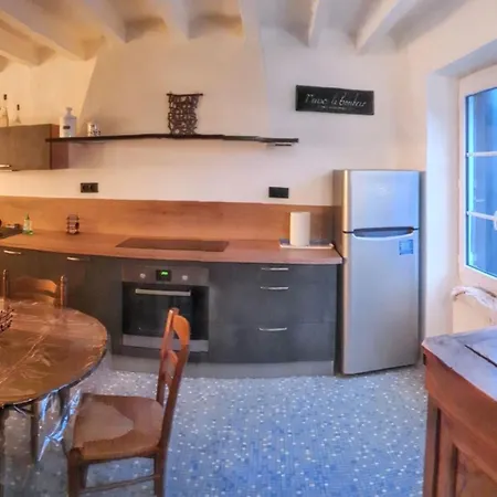 Maison De Charme Avec Jardin Aux Trois-moutiers, 116 M², 6 Pers. * Les-Trois-Moutiers