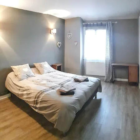 Maison De Charme Avec Jardin Aux Trois-moutiers, 116 M², 6 Pers.