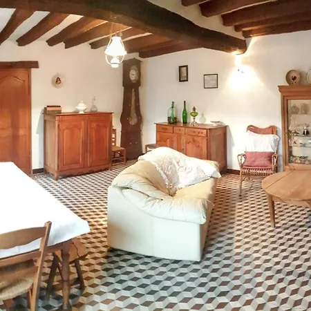 Maison De Charme Avec Jardin Aux Trois-moutiers, 116 M², 6 Pers. * Les-Trois-Moutiers