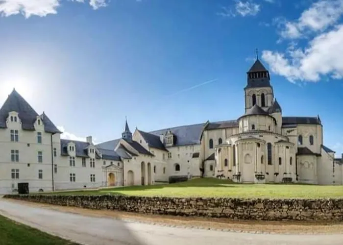 Сasa de vacaciones Maison De Charme Avec Jardin Aux Trois-moutiers, 116 M², 6 Pers. Les-Trois-Moutiers