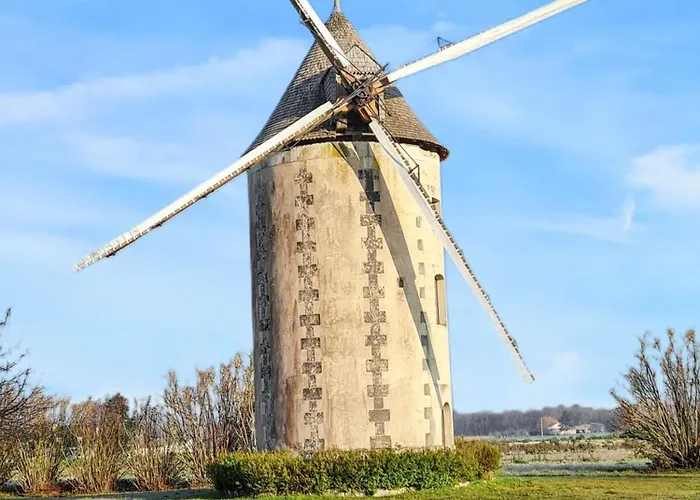 Maison De Charme Avec Jardin Aux Trois-moutiers, 116 M², 6 Pers.