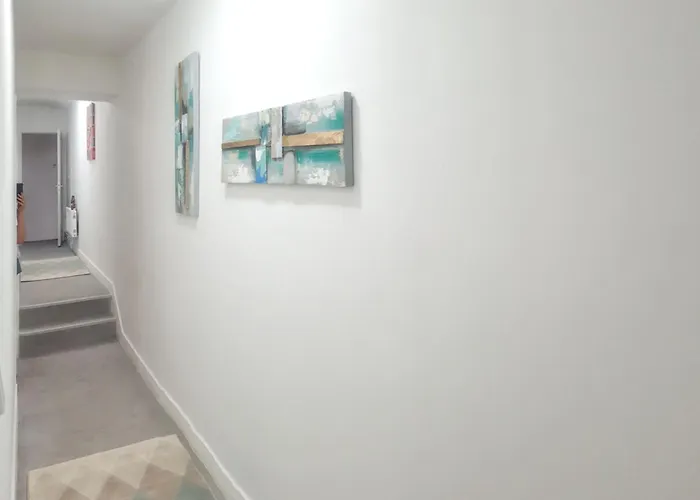 Сasa de vacaciones Maison De Charme Avec Jardin Aux Trois-moutiers, 116 M², 6 Pers. *