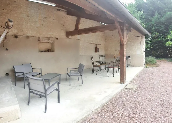 Maison De Charme Avec Jardin Aux Trois-moutiers, 116 M², 6 Pers.