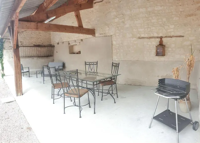 Maison De Charme Avec Jardin Aux Trois-moutiers, 116 M², 6 Pers. Сasa de vacaciones