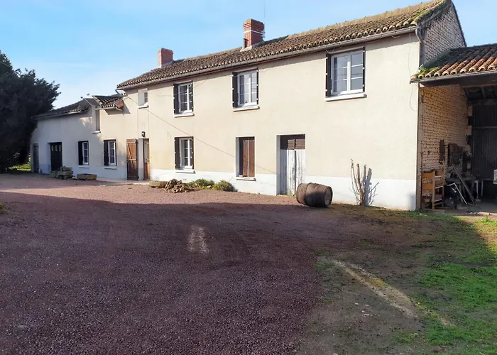 Сasa de vacaciones Maison De Charme Avec Jardin Aux Trois-moutiers, 116 M², 6 Pers.